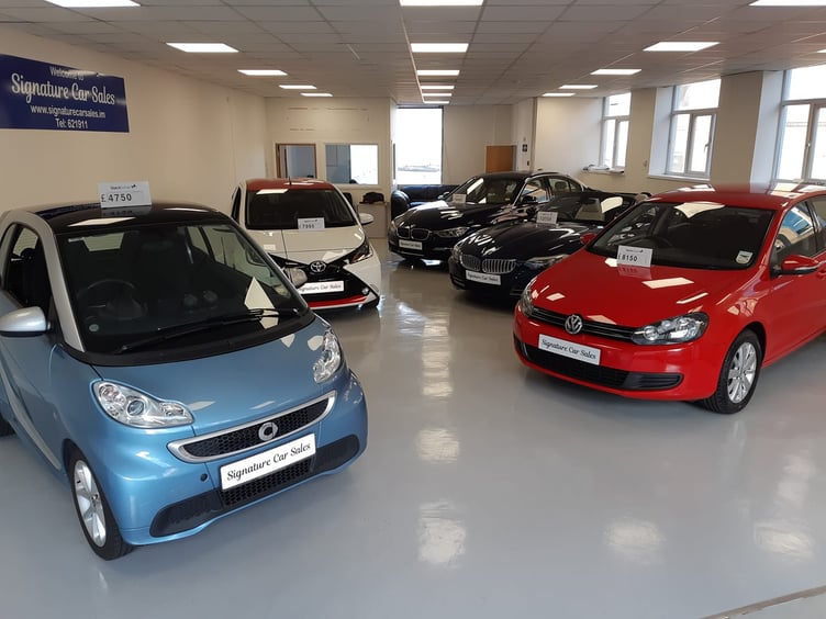 Signature Car Sales at Kingswood Grove, Douglas
