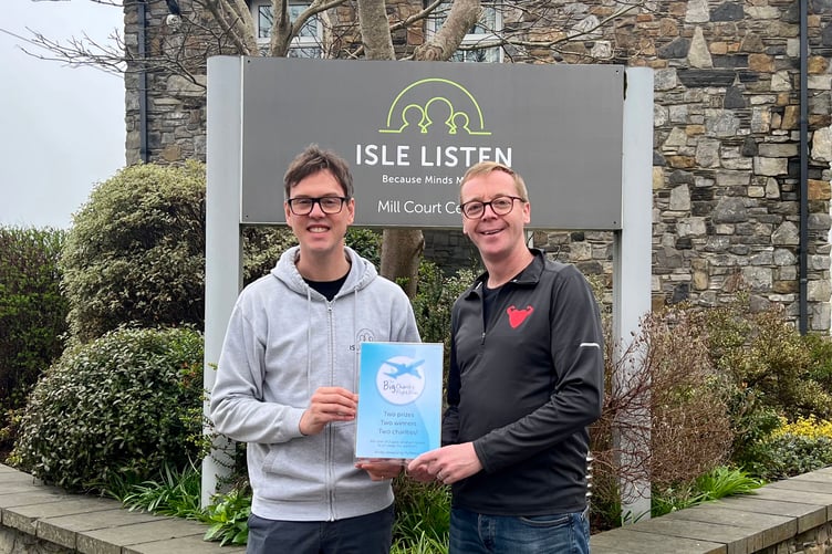 Steven Downward from Isle Listen and Paul Healey from Craig's Heartstrong Foundation