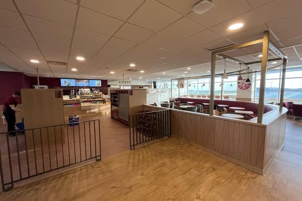 A different view of the additional seating area.