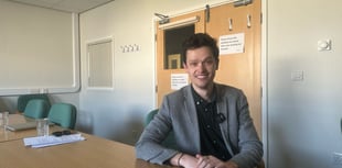 Specialist explains the symptoms of bowel cancer to look out for