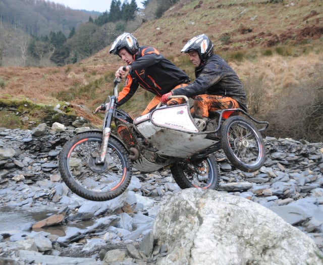 Death of seven-time Centre champion Chris Molyneux