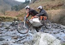 Death of seven-time Centre champion Chris Molyneux