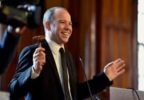 BBC Bargain Hunt auctioneer to visit Isle of Man for free 'valuation day'