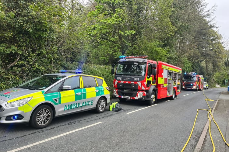 Emergency services attend collision on Vicarage Road