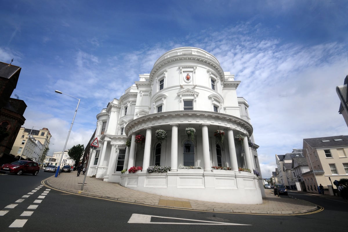 Is the Isle of Man 'missing out' on global jobs due to online recognition issue?