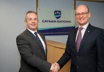 Managing director of bank in Isle of Man retires from role