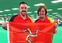 McGreal and Whitehead impress at World Bowls Indoor Championships