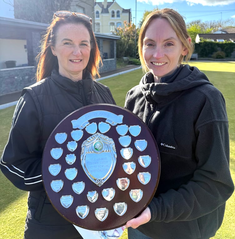 Association women’s pairs winners Fiona Kennish (left) and Jenny Moore (Photo: Kim Hargraves)