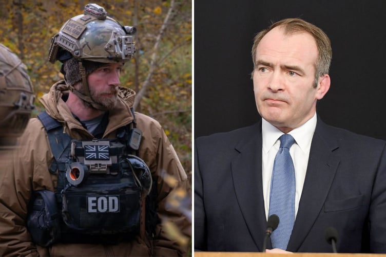The chief minister has paid tribute to Manx veteran Chris Garrett following his death in Ukraine.