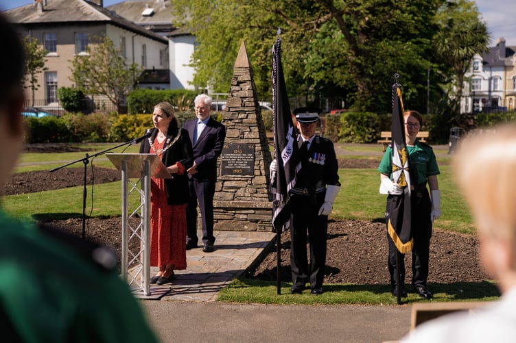 Douglas Mayor Natalie Byron-Teare conducting a short ceremony in Hilary Park (Photo: Douglas City Council)