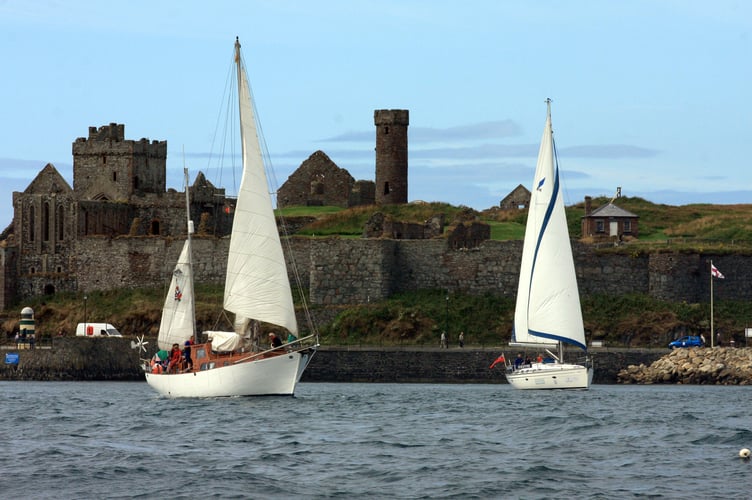 Peel traditional boat weekend sail past in Peel Bay in choppy conditions (2013)