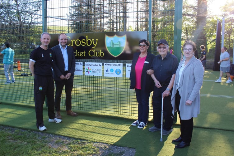 Ian Begley (MLT), Kevin Quine (Crosby chairman), Sarah Kelly (MLT), Dave Creer (Crosby President), Jane Poole-Wilson (Middle MHK)