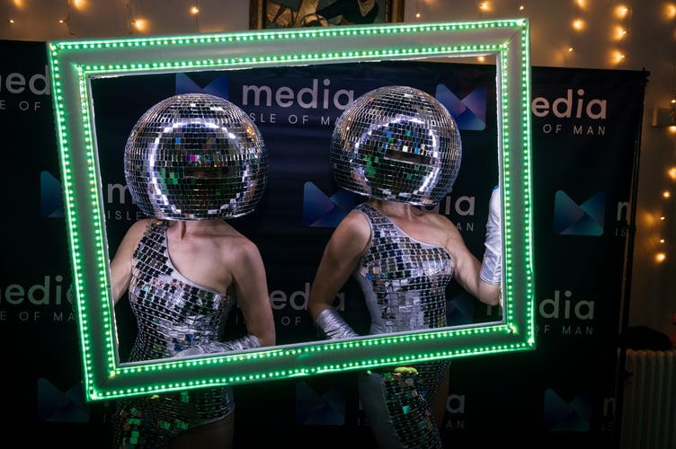 Disco ladies!
