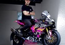 Isle of Man TT 2025: Hillier signs with Muc-Off for big bike races