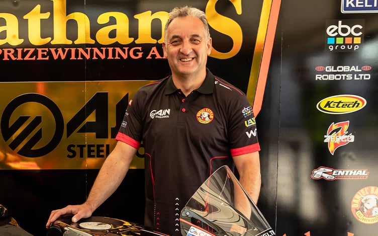 Manxman Jamie Cringle and team boss Michael Rutter (Photo: Isle of Man TT)