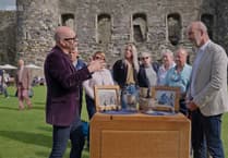 BBC Antiques Roadshow showcases Isle of Man TT rider’s rare trophy collection