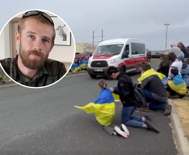 Moving moment crowds drop to their knees in tribute to war hero