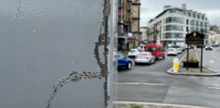 New 'Three Legs' streetlight will be repaired and repainted