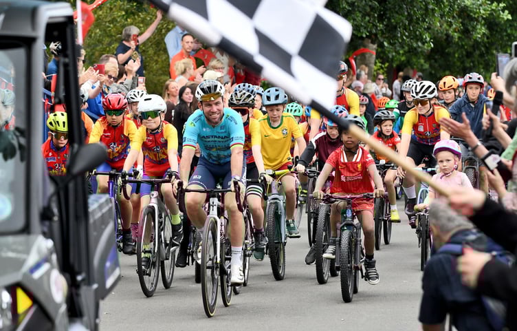 Sir Mark Cavendish pictured at the National Sports Centre during a lap of honour last year (Photo: David Kneale)