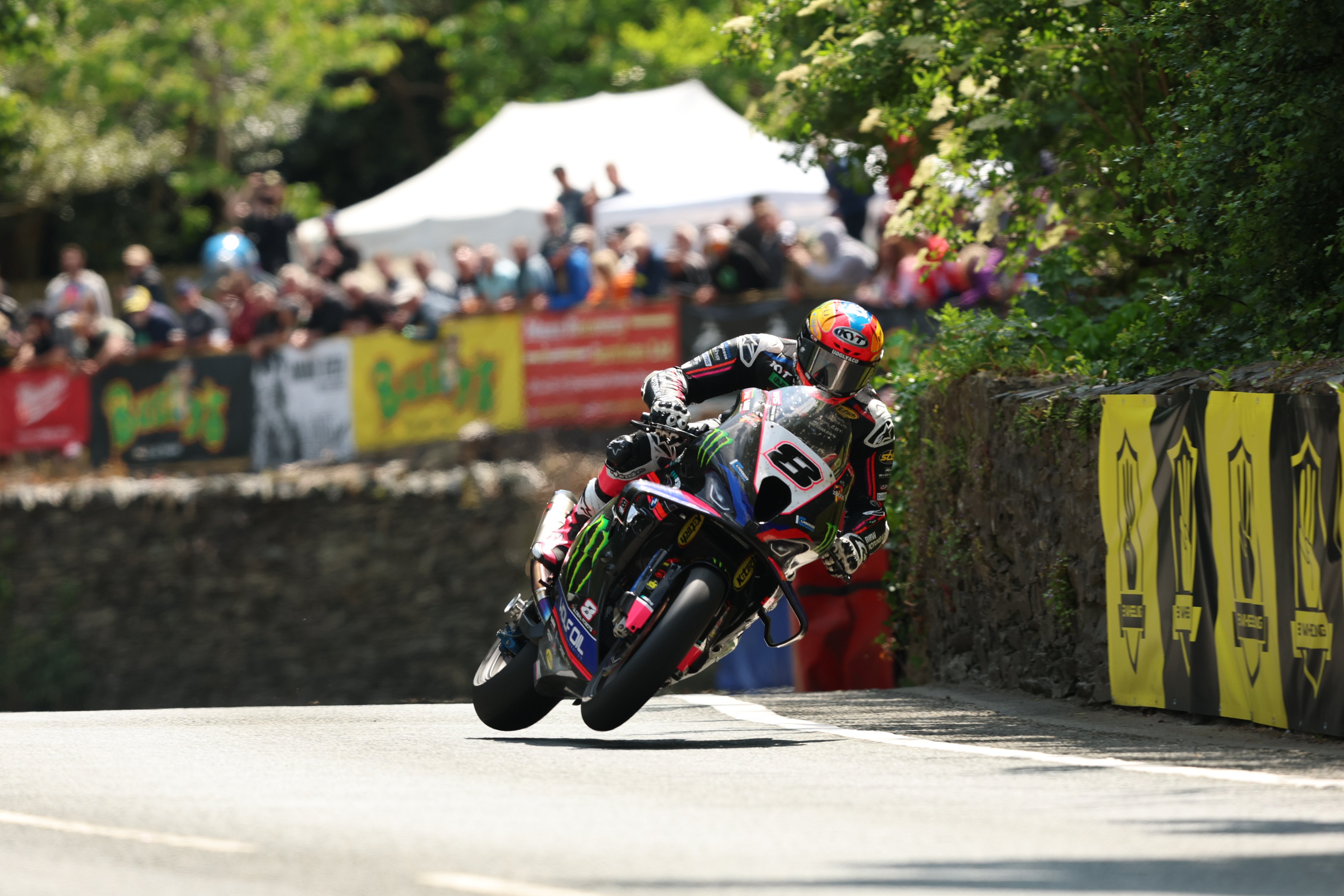 Isle of Man TT 2025: Davey Todd wins thrilling Superbike race