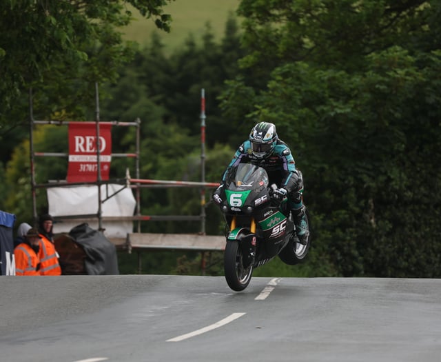TT 2025: Michael Dunlop claims 31st TT victory in Supertwin race