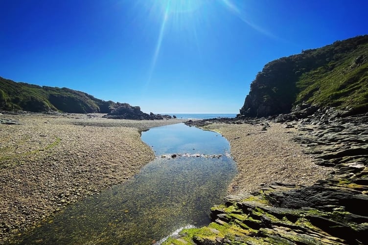 A sunny Santon Gorge