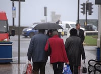 Met Office issue eight hour weather alert as heavy rain arrives 
