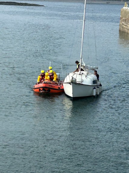 Port St Mary lifeboat rescues yacht in fog