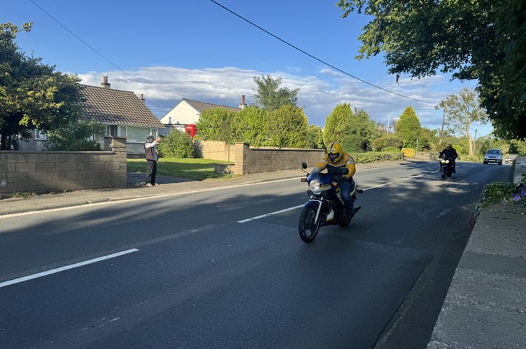 There were plenty donning the familiar sight of Joey's famous yellow helmet in the parade lap on Wednesday evening