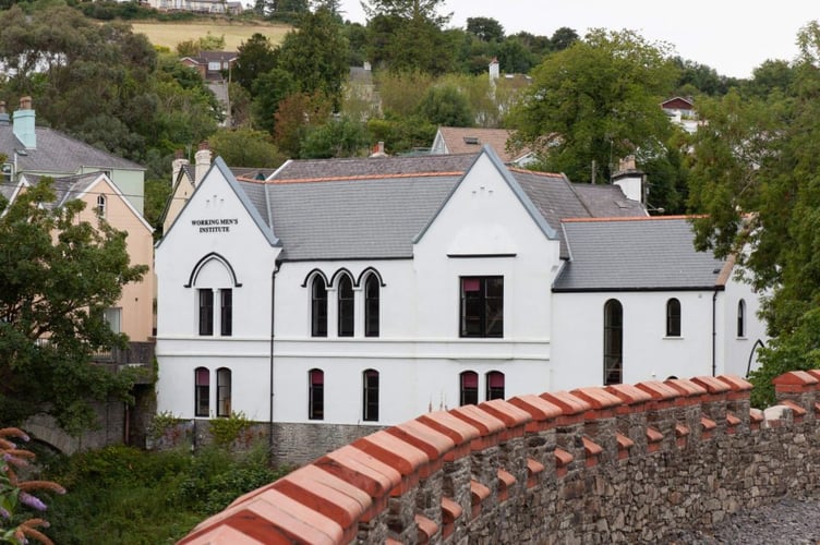 Tunesmiths usually hold relaxed evenings of original music at the Laxey Working Men's Institute