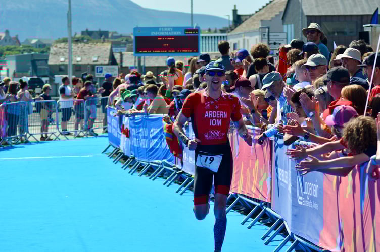 Nick Ardern was first of the men's team home in 22nd spot