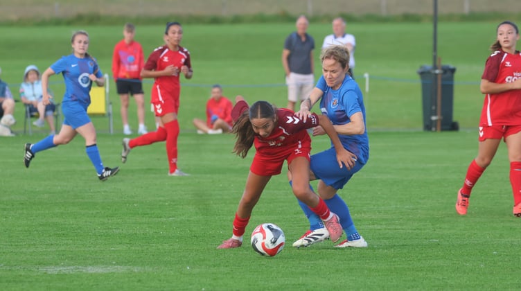The Isle of Man's Sarah O'Reilly gets to grips with a Gozo opponent during their opening match at the Orkney Island Games on Sunday evening (Photo: Paul Hatton)
