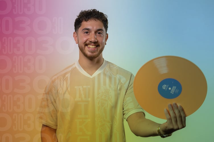 Ammon Yeardsley, Gef 30 Under 30 Creativity winner