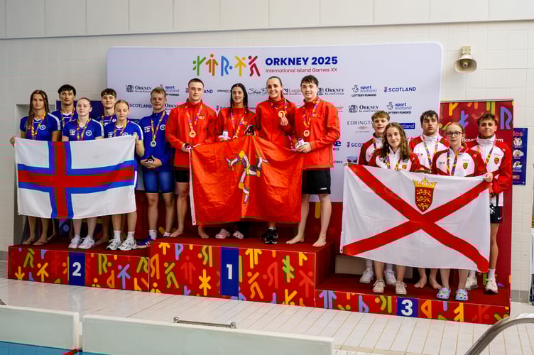 The Isle of Man's victorious 4x50m mixed medley relay team (Photo: Euan Duff)