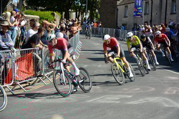 Ivan Sorby and Mark Horsthuis during Friday's town centre crit (Photo: Andy Dalrymple)