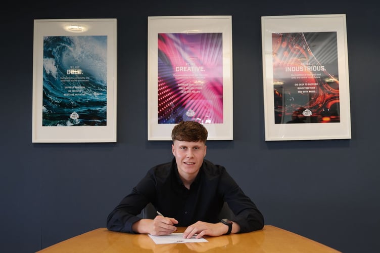 Newly promoted Sunderland AFC have announced the signing of former St John's United goalkeeper Isaac Allan 