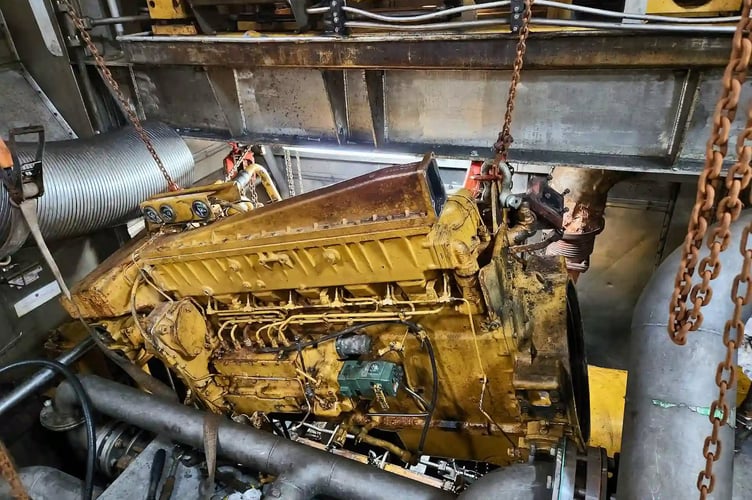 Generator set in the process of removal from the engineering spaces of Manannan