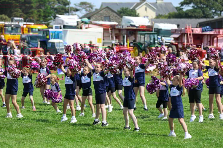 The cheerleaders take centre stage