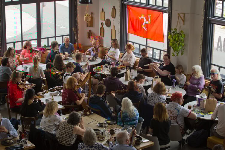 Manx session at Noa Bakehouse