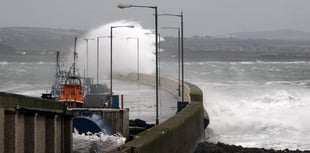 Met Office issue 24-hour weather warning as gale force winds arrive