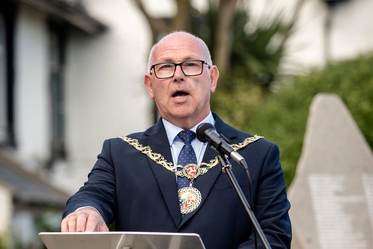 Mayor Steven Crellin laid a wreath on behalf of the Council (Jewell Photography)