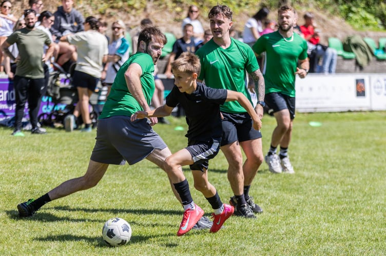 Action from one of the many tightly contested matches on the day (Photo: Gary Weightman)