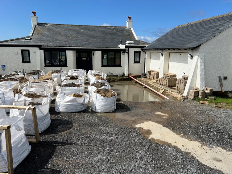 New drainage pipe installed at the Niarby cafe