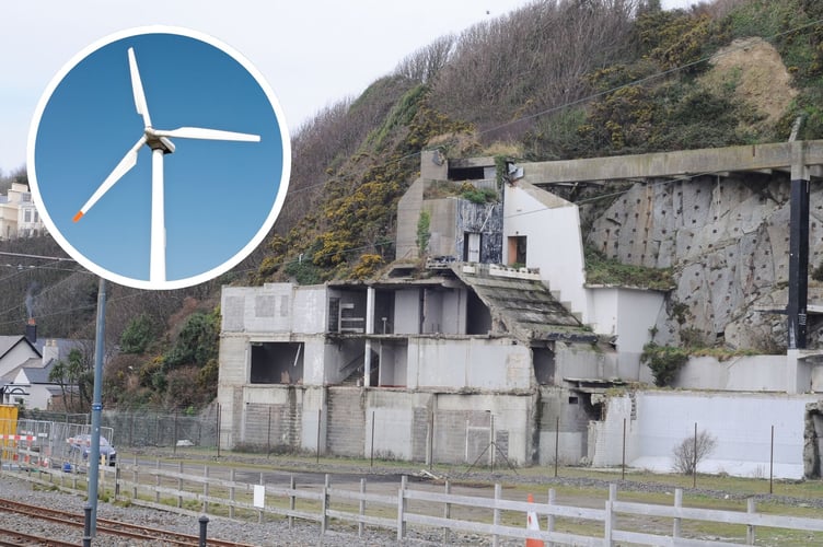 An FoI request has revealed the Summerland site has been deemed 'suitable' for blades to be delivered there using a flatbed transporter