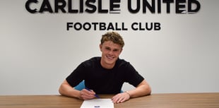 Ex-Peel midfielder signs first pro contract at National League side