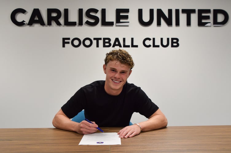 Manxman Freddie O’Donoghue has signed his first professional deal with League Two side Carlisle United.
