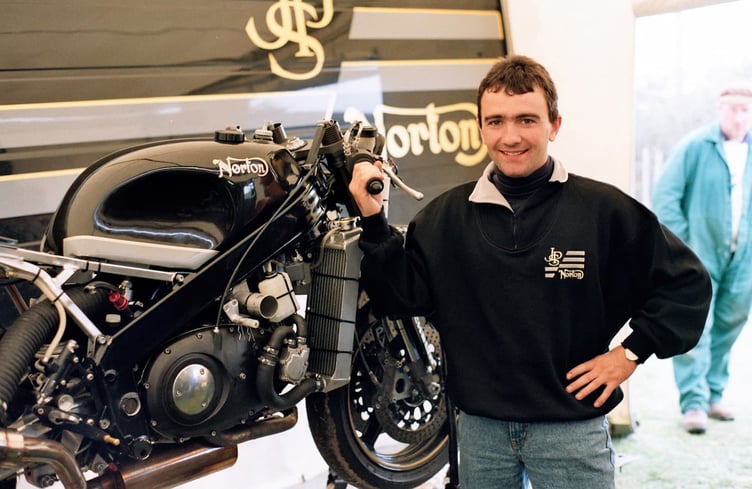 Michael Dunlop’s father, Robert, enjoyed a run of success on Norton machinery, securing podiums in both the 1990 Formula 1 TT and 1992 Senior TT