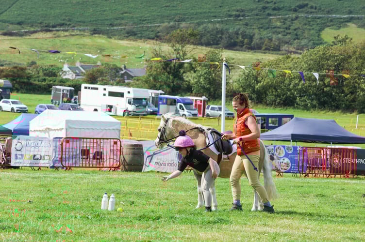 Saturday was the main day of judging, which saw a full schedule of calf handler shows, dairy and beef classes, young handler competitions, sheep classes, heavy horses, donkeys, fur and feather categories, and the popular meg lamb classes