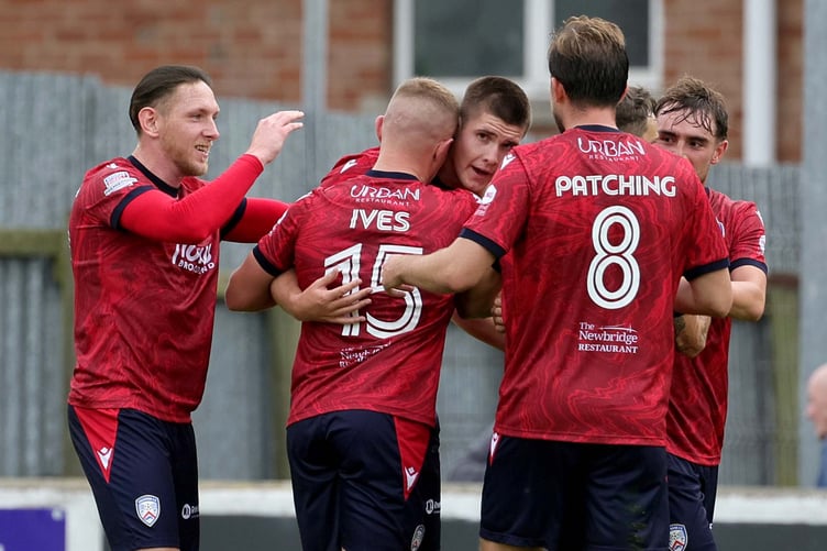 Pacemaker Press 23825
Glenavon v Coleraine Sports Direct Premiership
Coleraine's Adam Long celebrates his goal during today's game at Mourneview Park, Lurgan. Photo by David Maginnis/Pacemaker Press