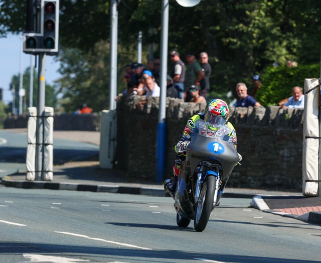 Classic TT 2025: Further delay to road closing on final day of meeting